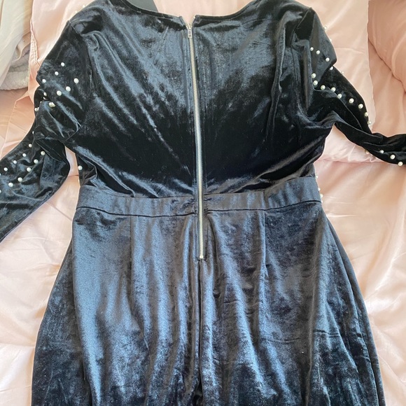 2XL Pearl Dress - Picture 4 of 4